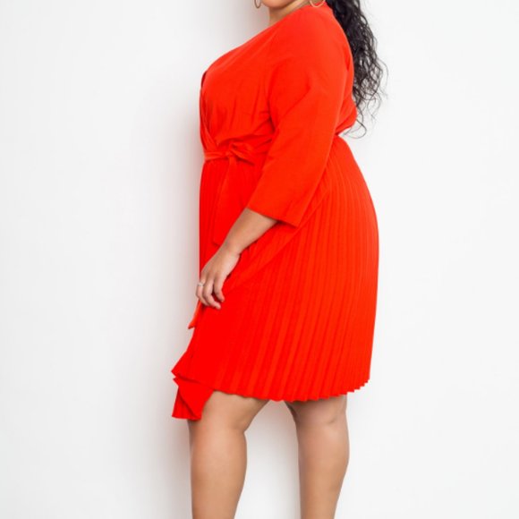 Mia - Picture 3 of 3